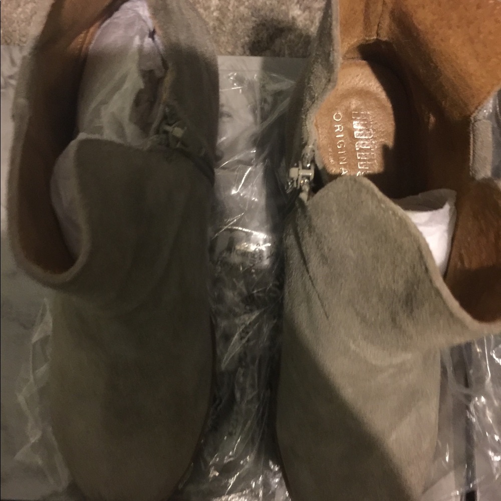 Beige Booties - Picture 4 of 7